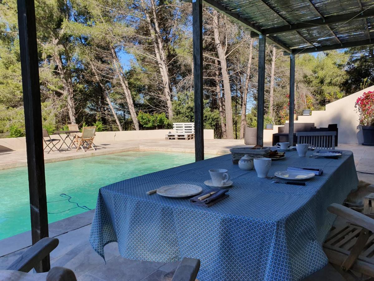 Bed and Breakfast Mas De La Fadeto à Les Baux-de-Provence Extérieur photo